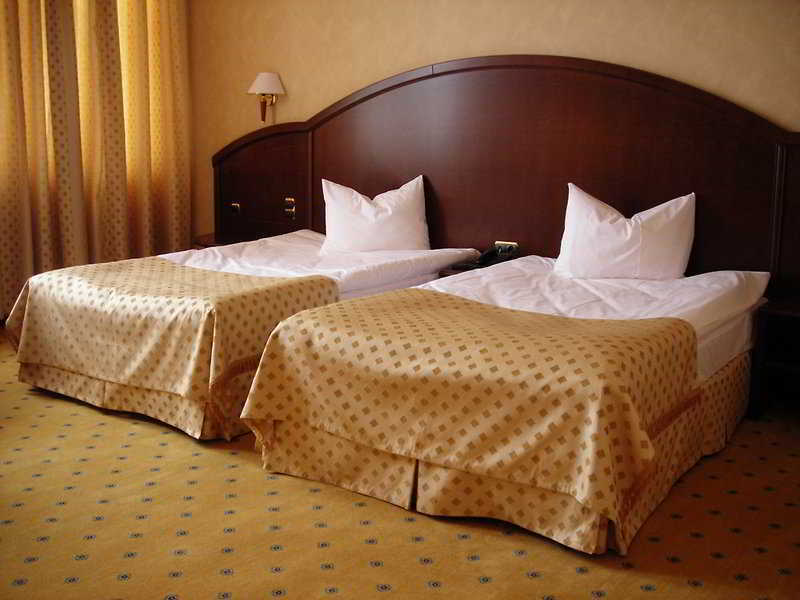 Hotel Imperial Inn Târgu-Mureş エクステリア 写真